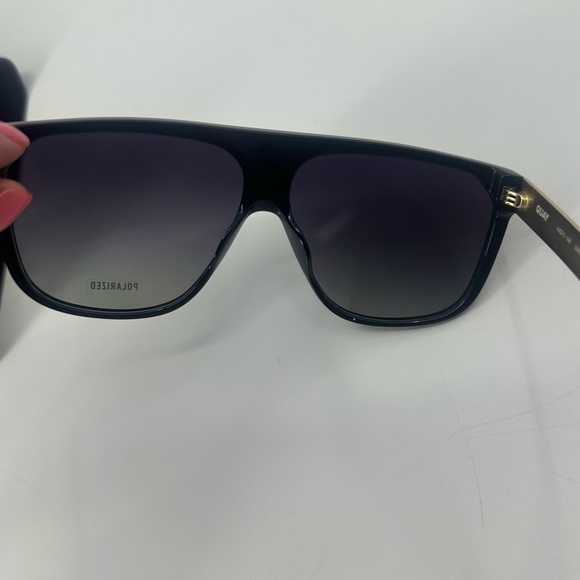 Quay No Curfew Oversized Shield Black Polarized Sunglasses NEW with Hard Case - Picture 14 of 16